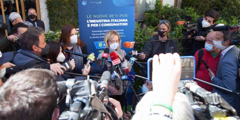 Tlc, Meloni: “Rete pubblica, neutrale e nel libero mercato” (Videointervista)