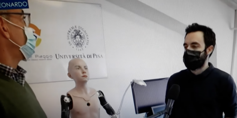 Abel, il robot ‘pisano’ di 12 anni che capisce le emozioni. I rischi già previsti da Holberton e Turing