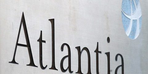 Autostrade. Oggi l’Assemblea di Atlantia deciderà sulla vendita, conflitto di interessi di Fondazione CRT?