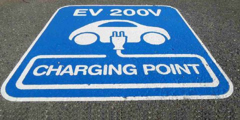 Norvegia: stop vendite auto inquinanti nel 2025, ma automobilisti sceglieranno 100% elettrico già nel 2022