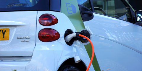 Auto elettrica, nei prossimi tre mesi potrebbe crescere del 35% la domanda di veicoli usati