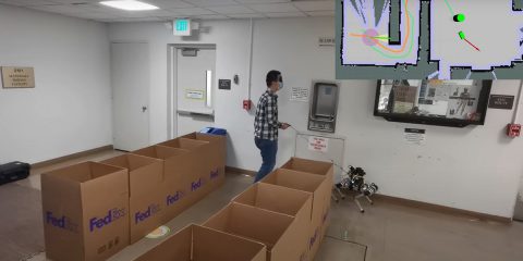 Dagli USA il cane robot guida per ciechi (Video)