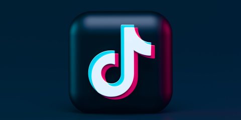 TikTok, indagini del garante privacy irlandese su age verification per under 13 e trasferimento dati in Cina