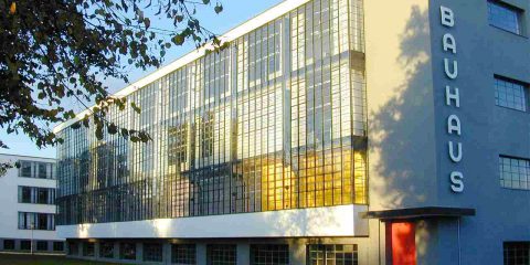 Democrazia Futura. La casa del futuro: il Bauhaus e oltre, da Walter Gropius a Hannes Meyer sino a Ludwig Mies van der Rohe