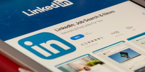 LinkedIn, Garante: “Violazione privacy fare marketing in messaggi privati agli utenti”. E le campagne del social via messaggio?