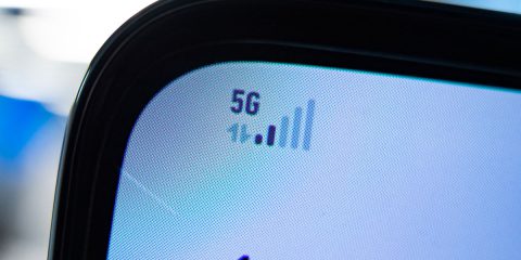 Reti mobili, previsti 4,4 miliardi di abbonamenti 5G entro il 2027. Il report