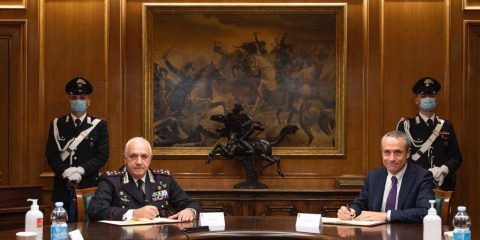 Poste italiane e Arma dei Carabinieri firmano protocollo per la sicurezza e la legalità nel lavoro
