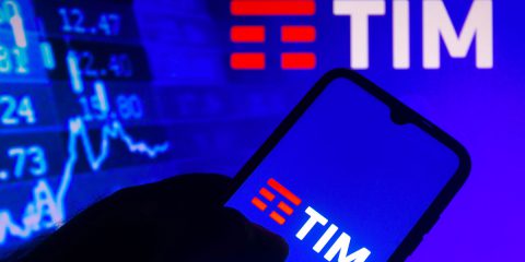 Tim in flessione, HSBC taglia il rating a ‘hold’