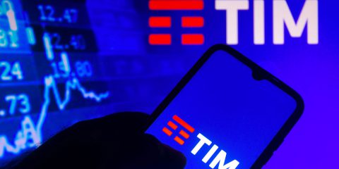 Tim, Cda straordinario su voci interesse Kkr. Ma sarà vera Opa?