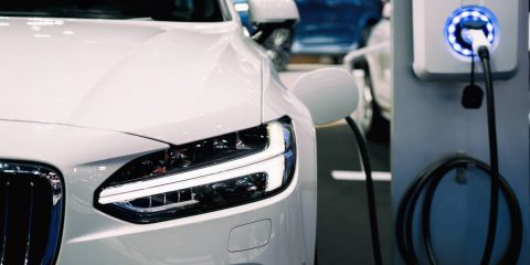 Auto elettriche al 21,8% del mercato globale nel 2024