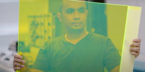 Dagli scarti alimentari ecco il pannello solare che funziona anche senza sole (video)