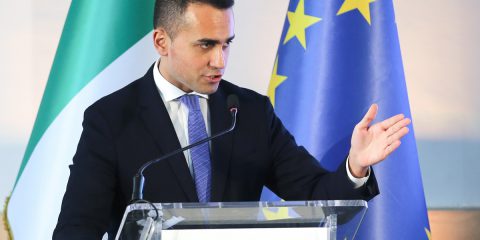 L’inconsistenza politica dell’Ue e il flop della diplomazia italiana