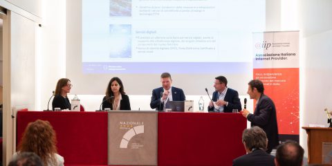 Banda ultralarga e Cloud, Zorzoni (AIIP): ‘Controbilanciare lo squilibrio del PNRR a favore delle grandi aziende’
