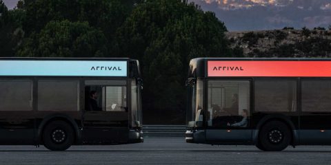 Enel X e Arrival avviano in Italia i test sugli autobus elettrici prodotti in micro-fabbriche locali