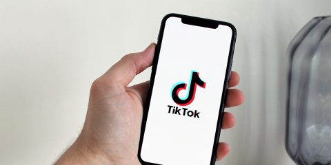 TikTok sospende la pubblicità personalizzata dopo l’avvertimento del Garante Privacy
