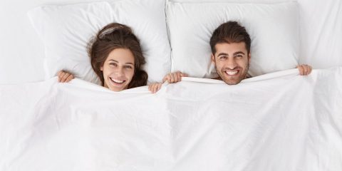 Sverginità, a che età si finisce a letto insieme?