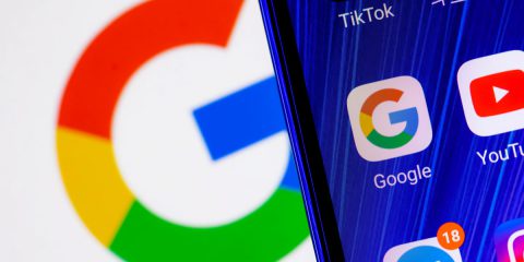 TikTok sfida Google, vuole diventare un motore di ricerca. La Silicon Valley trema
