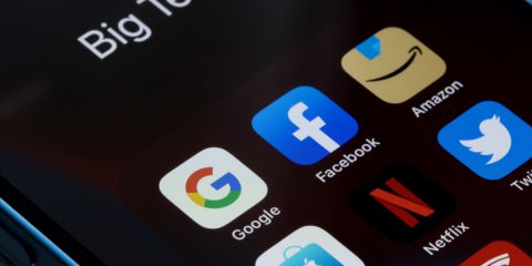 Digital Services Act, da domani scatta la stretta su 17 piattaforme e su Google e Bing