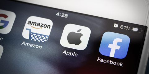Berlino sfida le Big Tech con una tassa del 10%. Scatta l’allarme a Washington