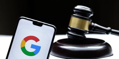 Informazioni inesatte online, la Corte Ue a Google: “Dovranno essere rimosse anche senza la decisione del tribunale”