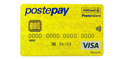 Poste Italiane: “Anche le carte prepagate Postepay Standard diventeranno ecofriendly”