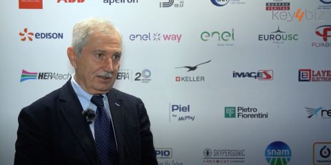 La ricarica elettrica e la rete delle aree di servizio. Intervista a Romano Giglioli (Unipi)