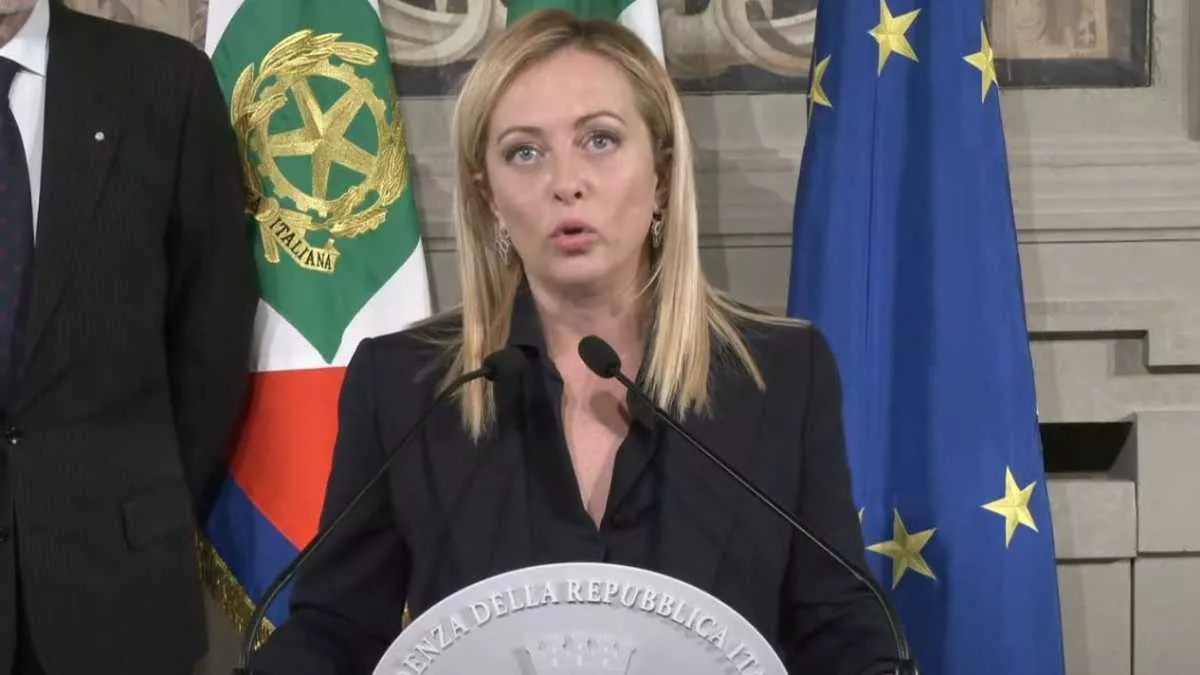 La Premier Giorgia Meloni nomina i Ministri del nuovo Governo: nessuna particolare sorpresa, e qualche mutazione nominalistica