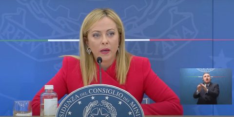 La Giornata Parlamentare del 9 maggio 2023: Meloni convoca opposizioni al tavolo delle riforme istituzionali.  Ancora stallo sulla nomina del comandante della Gdf 