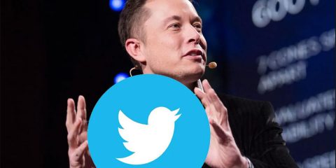 Twitter, Musk cambia il nome della società in “X”. Il primo passo da social ad app per fare tutto?