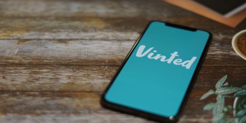 Vinted, multa da 1,5 milioni di euro dall’Antitrust per pratica commerciale scorretta