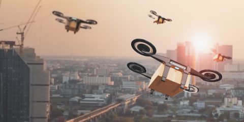 Strategia droni 2.0, nascerà un nuovo mercato UE di servizi (anche i taxi aerei) da 14 miliardi di euro entro il 2030