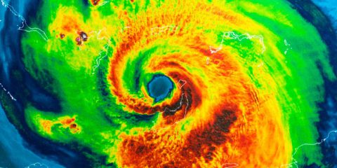 Meteo estremo, 265 mila morti in Europa nel 2022 (soprattutto donne)