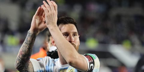 Democrazia Futura. Au revoir Monsieur Messi, addio Sinisa