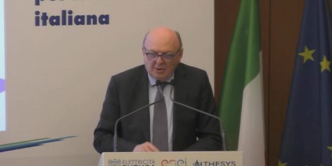 Il Piano 2030 del settore elettrico: 360 miliardi di euro di benefici per filiera e indotto, 540 mila nuovi posti di lavoro. Il Rapporto