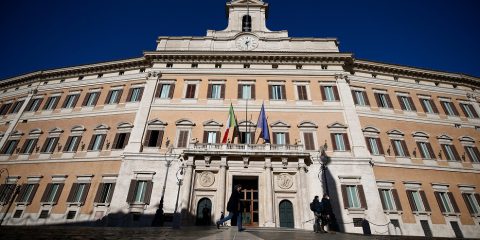 La Giornata Parlamentare. Il centrodestra fa i conti sul terzo mandato, il PD ospita congresso Pse