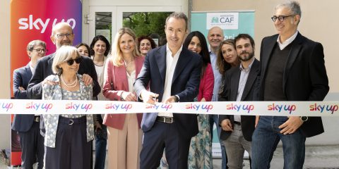 Apre a Milano il primo Sky Up Digital Hub, per l’inclusione digitale