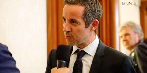 IA, videointervista a Marco Lombardo: “Vantaggi e rischi, ecco perché ho letto in Senato un discorso scritto da ChatGPT”