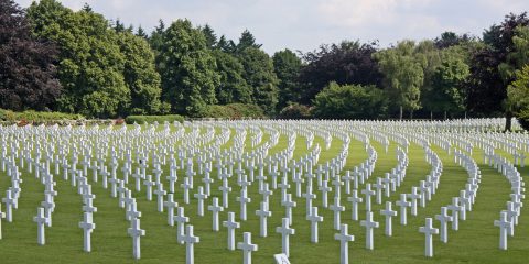 Cimitero dei feti a Flaminio, 415mila euro di multa in totale per il Comune di Roma e Ama: “No ai nomi delle madri sulle croci”