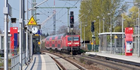 5G lungo i binari in Germania: accordo fra Deutsche Bahn, Ericsson, O2 e Vantage Towers