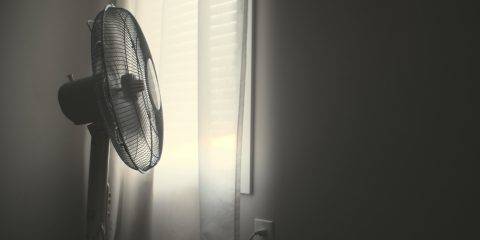 Costi luce in estate: l’impatto del caldo torrido sulle bollette