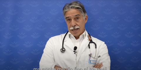 “No device digitali fino ai 3 anni”. L’intervista al pediatra del ‘Bambino Gesù’