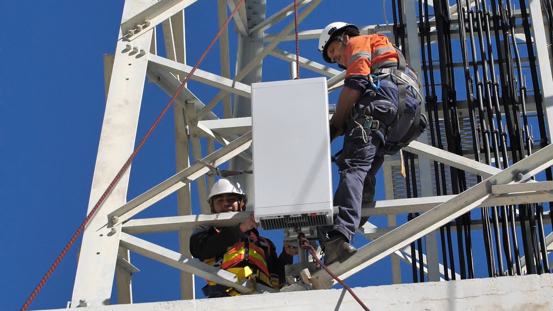 Banda 6GHz per le reti mobili, l’appello all’Ue delle Telco: “Serve più spettro per la corsa al 6G”