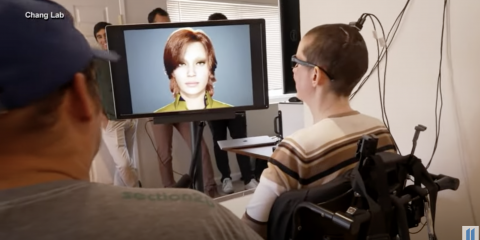 Grazie all’IA torna a parlare 18 anni dopo l’ictus (video)