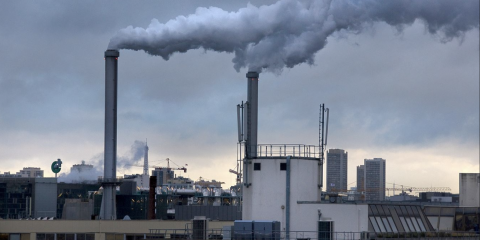 Quote di CO2, prezzo record di 105,7 euro nel 2023