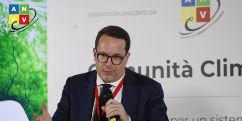 Starlink, Marco Bussone (Uncem) ‘Elon Musk porti i suoi satelliti nei nostri comuni in digital divide’