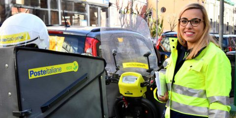 Poste Italiane lancia “Yellow Friday” per 200.000 famiglie di dipendenti (Video)