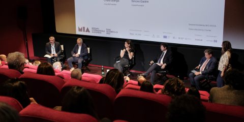 Cinema italiano, nel 2023 incassi per meno di 500 milioni di euro e soltanto 70 milioni di spettatori (-23% rispetto al triennio 2017-2019)