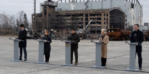 Democrazia Futura. Due anni dopo l’invasione, a Kiev un Vertice della retorica