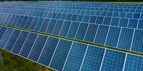 iliad investe in energia solare, accordo decennale con Metlen per nuovo parco fotovoltaico