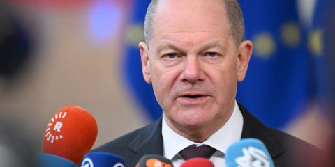 5G, in Germania nulla di fatto sul bando cinese dalle reti. Il Cancelliere Scholz traccheggia
